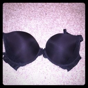 Black lace Victoria’s Secret bra